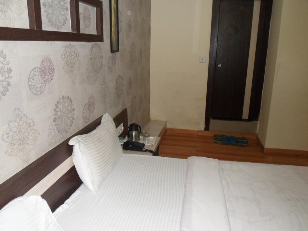 Hotel Avion Inn Ahmedabad Camera foto