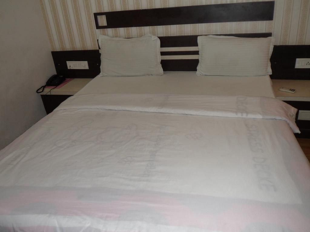 Hotel Avion Inn Ahmedabad Camera foto