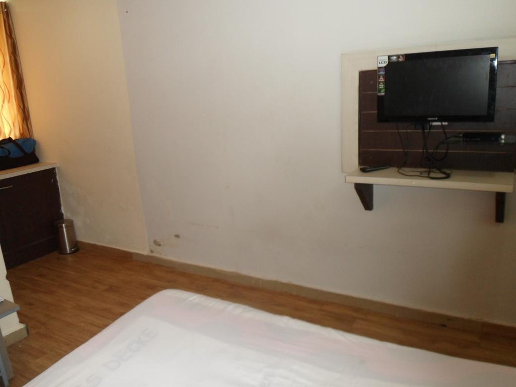 Hotel Avion Inn Ahmedabad Camera foto