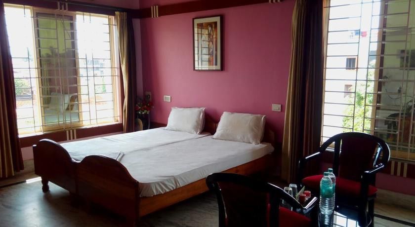 Hotel Avion Inn Ahmedabad Esterno foto
