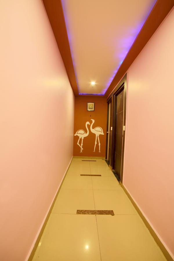 Hotel Avion Inn Ahmedabad Esterno foto